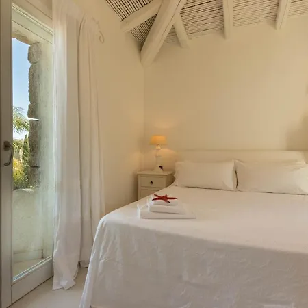 Bougainvillea Con Piscina E Giardino Privato A Pochi Passi Dal Mare
