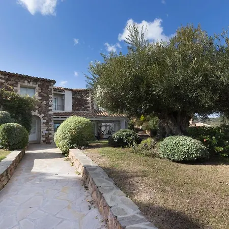 Bougainvillea Con Piscina E Giardino Privato A Pochi Passi Dal Mare