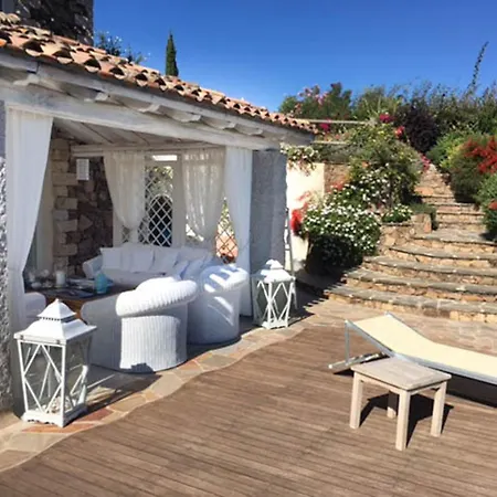 Bougainvillea Con Piscina E Giardino Privato A Pochi Passi Dal Mare