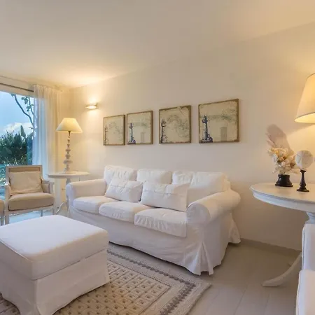 Villa Bougainvillea Con Piscina E Giardino Privato A Pochi Passi Dal Mare