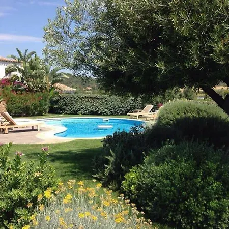 Bougainvillea Con Piscina E Giardino Privato A Pochi Passi Dal Mare *