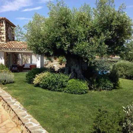 Villa Bougainvillea Con Piscina E Giardino Privato A Pochi Passi Dal Mare Castiadas