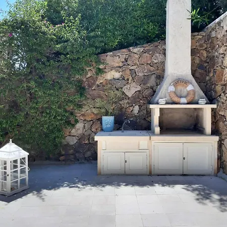 Bougainvillea Con Piscina E Giardino Privato A Pochi Passi Dal Mare קסטיאדס