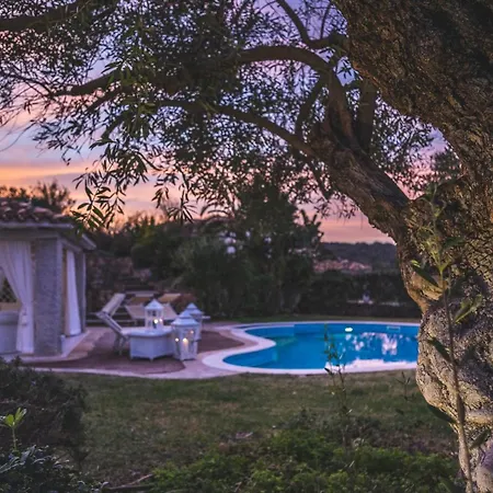 فيلة Bougainvillea Con Piscina E Giardino Privato A Pochi Passi Dal Mare