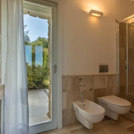 Bougainvillea Con Piscina E Giardino Privato A Pochi Passi Dal Mare * كاستياداس