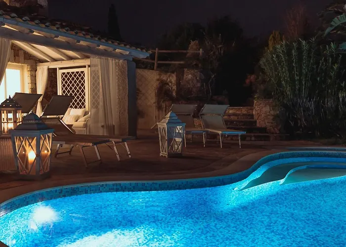 Villa Bougainvillea Con Piscina E Giardino Privato A Pochi Passi Dal Mare *