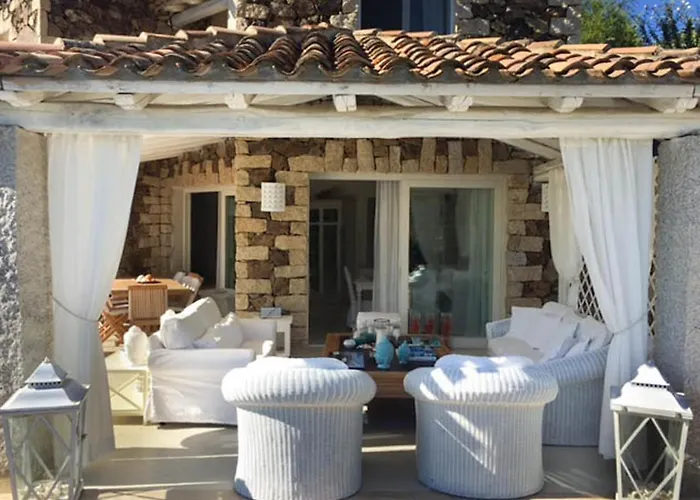 Bougainvillea Con Piscina E Giardino Privato A Pochi Passi Dal Mare Castiadas