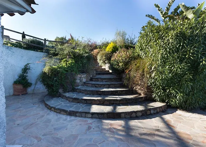 Bougainvillea Con Piscina E Giardino Privato A Pochi Passi Dal Mare Villa Castiadas