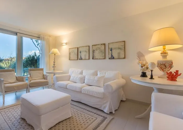 Villa Bougainvillea Con Piscina E Giardino Privato A Pochi Passi Dal Mare